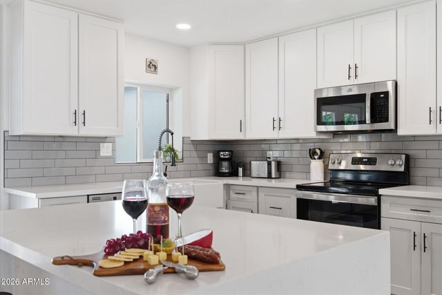 8330 E MONTE VISTA Road, Scottsdale, AZ 85257