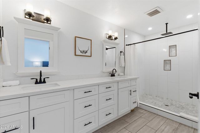 8330 E MONTE VISTA Road, Scottsdale, AZ 85257