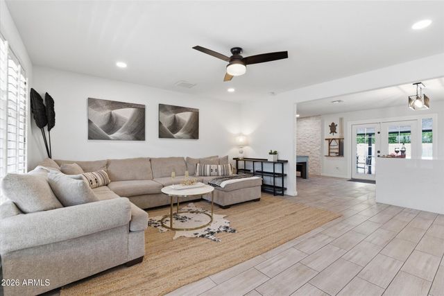 8330 E MONTE VISTA Road, Scottsdale, AZ 85257