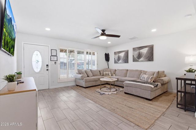8330 E MONTE VISTA Road, Scottsdale, AZ 85257