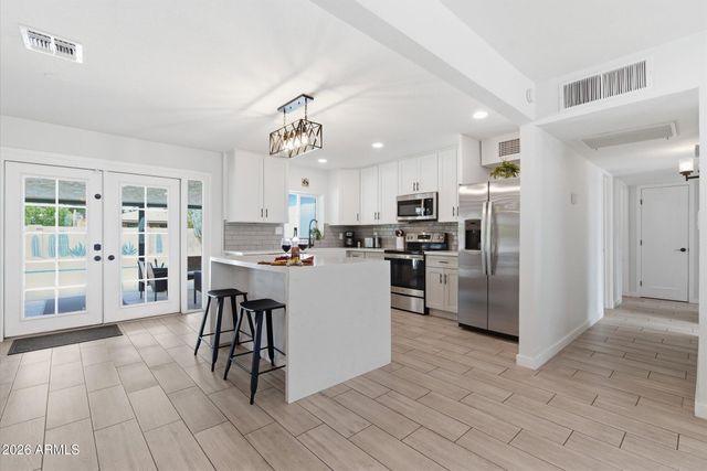 8330 E MONTE VISTA Road, Scottsdale, AZ 85257