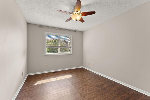 577 Woodduck Drive K, Woodbury, MN 55125