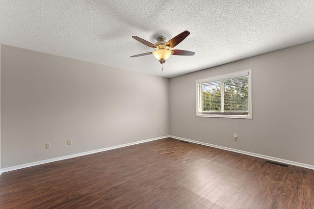 577 Woodduck Drive K, Woodbury, MN 55125