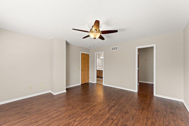 577 Woodduck Drive K, Woodbury, MN 55125