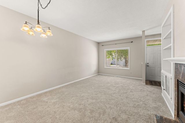 577 Woodduck Drive K, Woodbury, MN 55125
