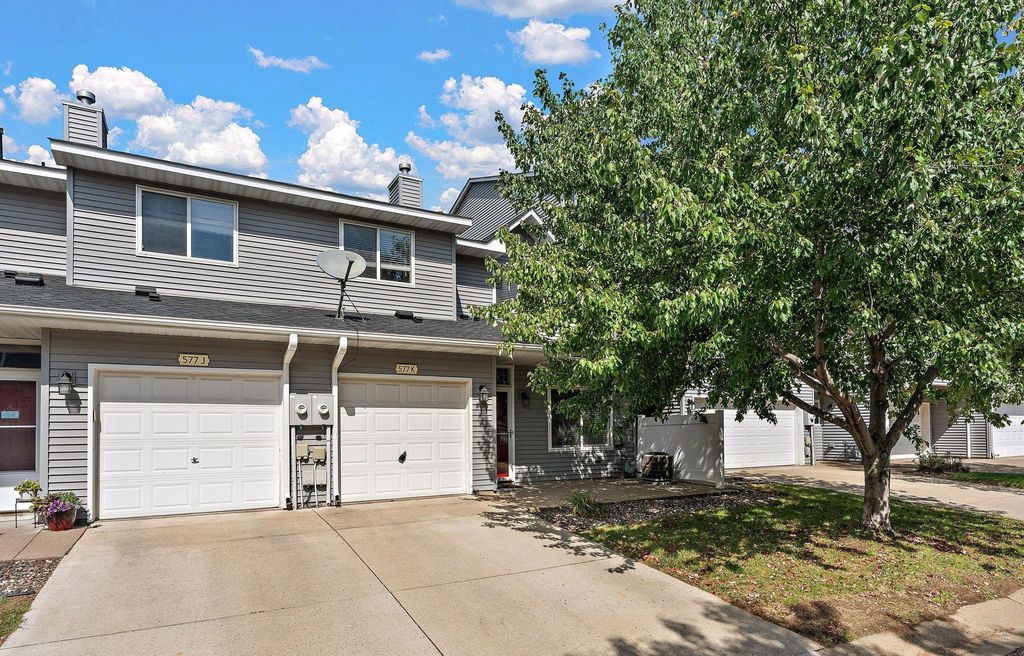 577 Woodduck Drive K, Woodbury, MN 55125