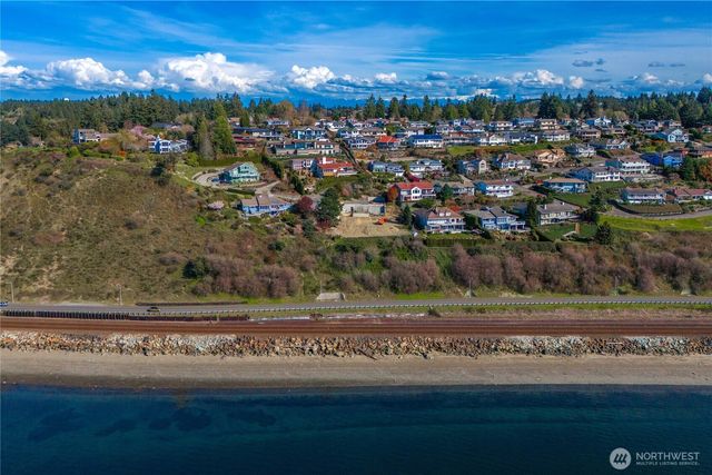 38 Puget Drive, Steilacoom, WA 98338