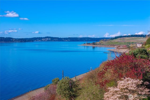 38 Puget Drive, Steilacoom, WA 98338