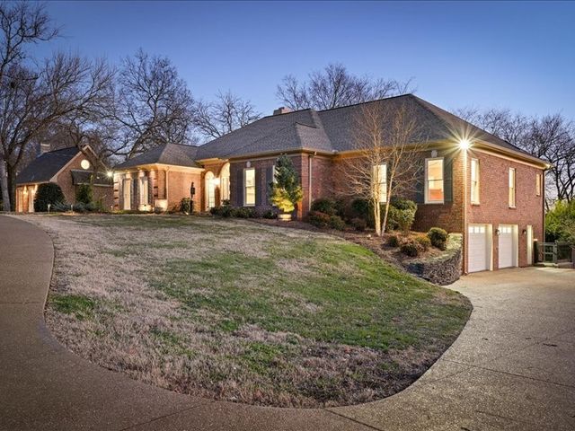 509 Jones Ln, Hendersonville, TN 37075