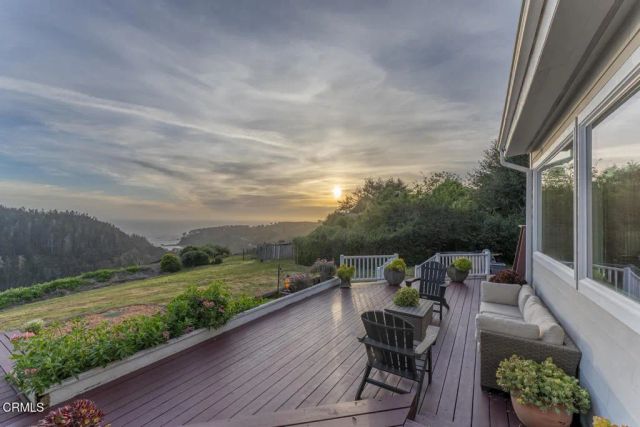 32751 Navarro Ridge Road, Albion, CA 95410