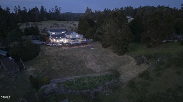 32751 Navarro Ridge Road, Albion, CA 95410