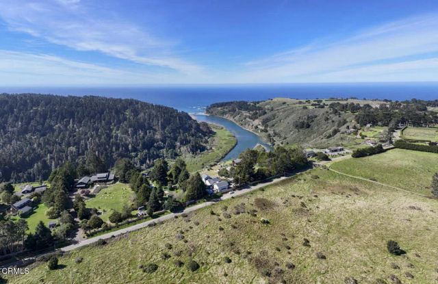 32751 Navarro Ridge Road, Albion, CA 95410