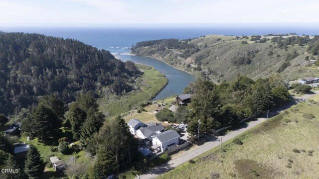 32751 Navarro Ridge Road, Albion, CA 95410