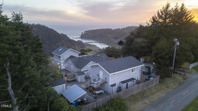 32751 Navarro Ridge Road, Albion, CA 95410