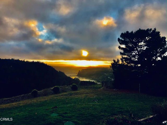 32751 Navarro Ridge Road, Albion, CA 95410