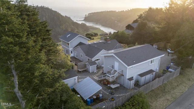 32751 Navarro Ridge Road, Albion, CA 95410