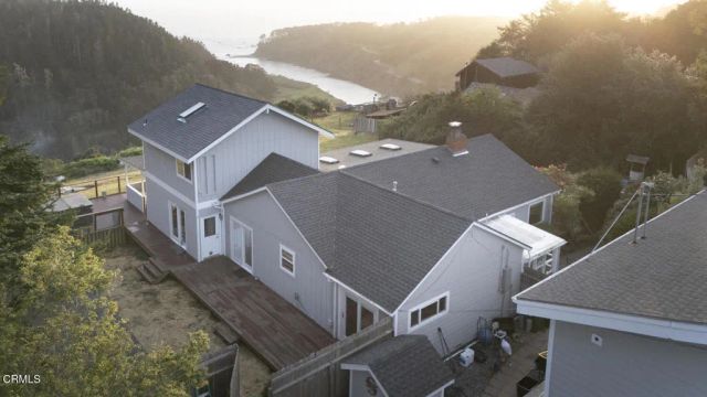 32751 Navarro Ridge Road, Albion, CA 95410