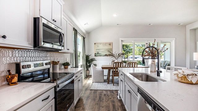 112 Keithland Dr., Conway, SC 29526