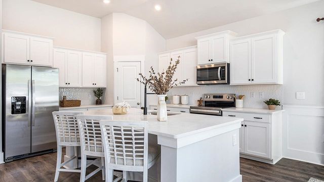 112 Keithland Dr., Conway, SC 29526