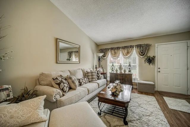 439 Hickory Glade Dr, Antioch, TN 37013