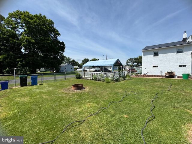 225 PARK AVE, Bristol, PA 19007