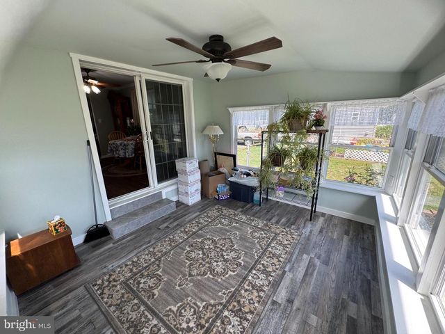 225 PARK AVE, Bristol, PA 19007