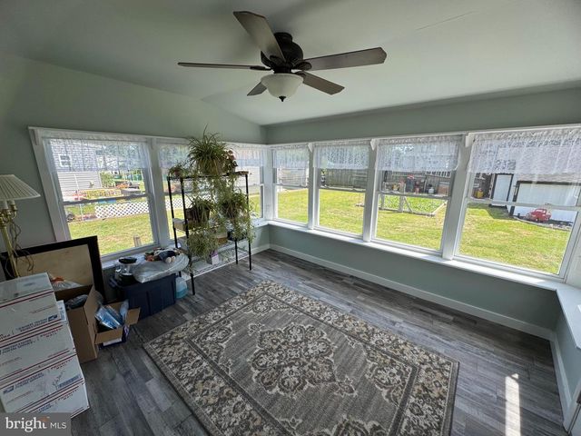 225 PARK AVE, Bristol, PA 19007