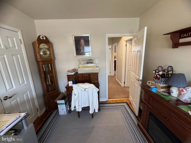 225 PARK AVE, Bristol, PA 19007