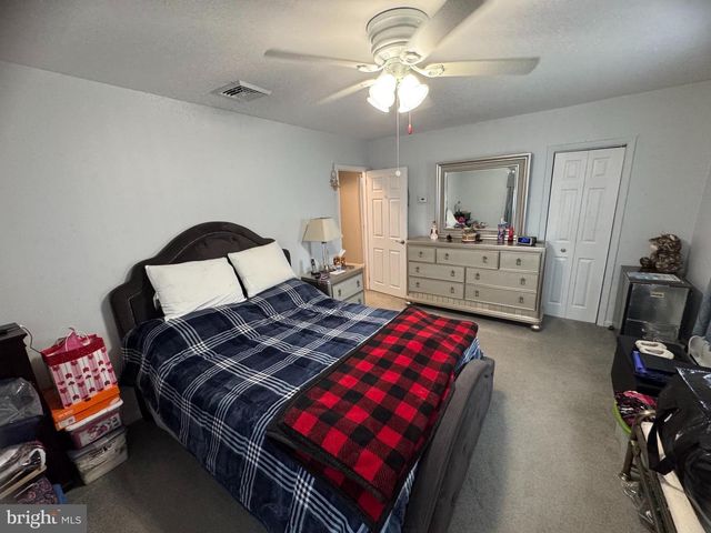 225 PARK AVE, Bristol, PA 19007