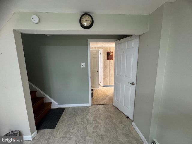 225 PARK AVE, Bristol, PA 19007