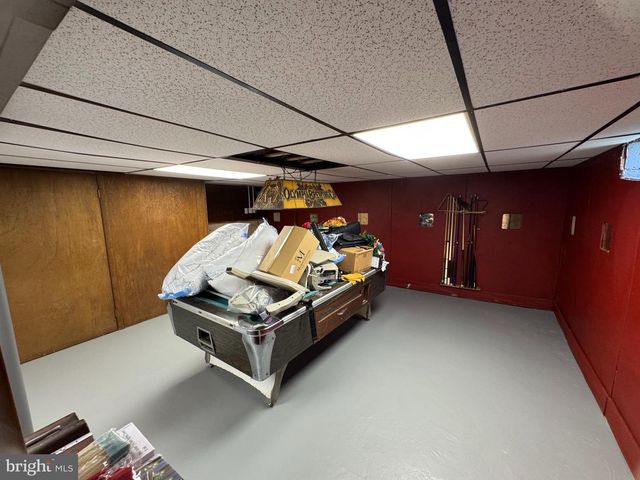 225 PARK AVE, Bristol, PA 19007
