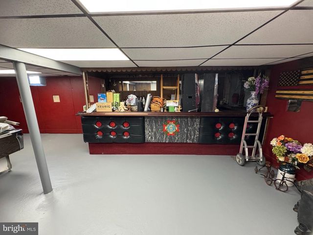 225 PARK AVE, Bristol, PA 19007