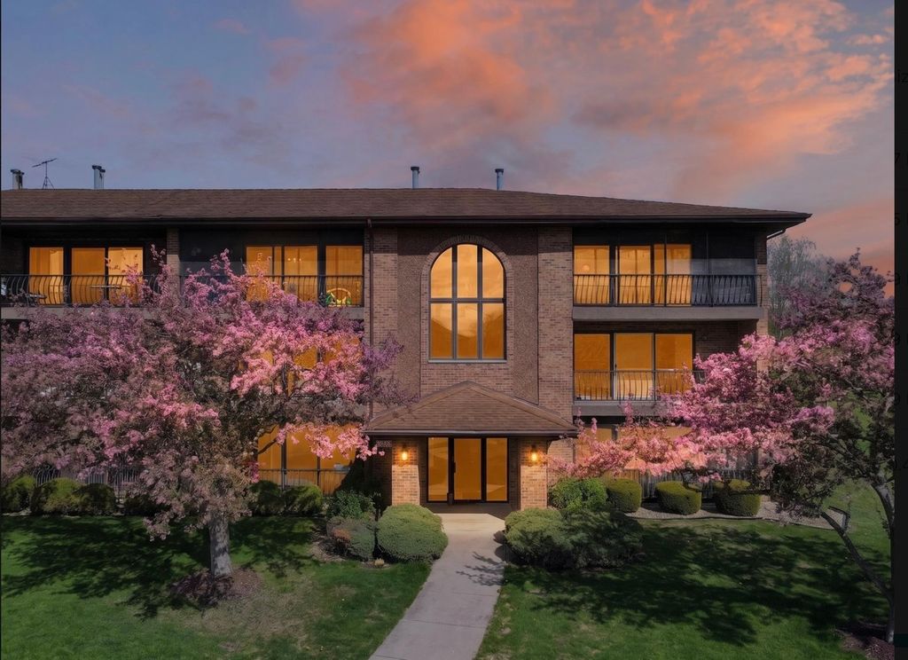 11111 Heritage Drive 3B, Palos Hills, IL 60465