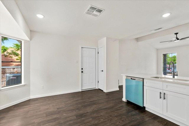 1400 Brixham CV, Austin, TX 78753