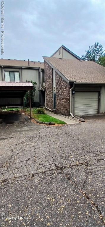 7445 Radcliff Court, West Bloomfield, MI 48322