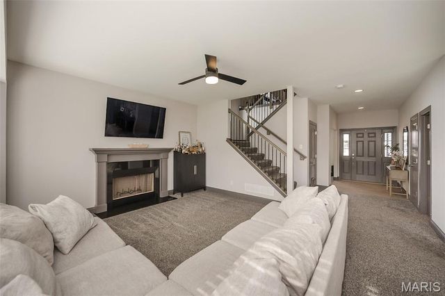 100 Edgewater Court, Moscow Mills, MO 63362