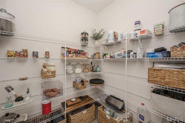 100 Edgewater Court, Moscow Mills, MO 63362