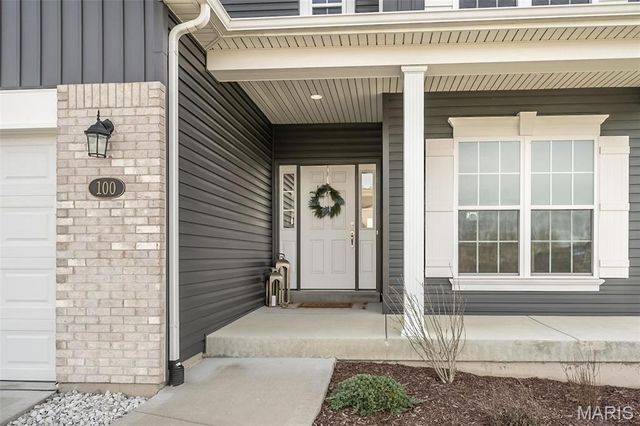 100 Edgewater Court, Moscow Mills, MO 63362