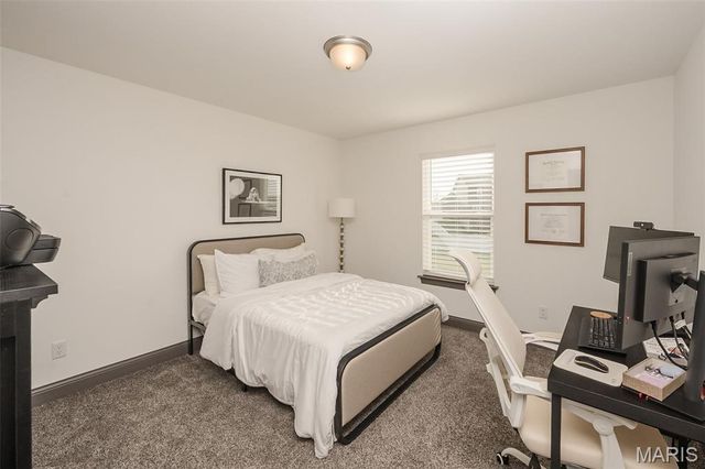 100 Edgewater Court, Moscow Mills, MO 63362