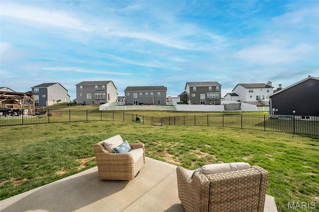 100 Edgewater Court, Moscow Mills, MO 63362