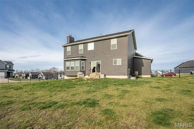 100 Edgewater Court, Moscow Mills, MO 63362