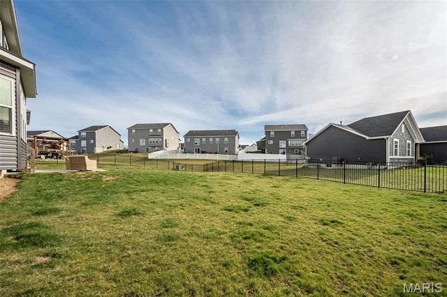 100 Edgewater Court, Moscow Mills, MO 63362