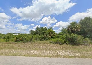 8007 Mangrove Cir, Port Labelle, FL 33935