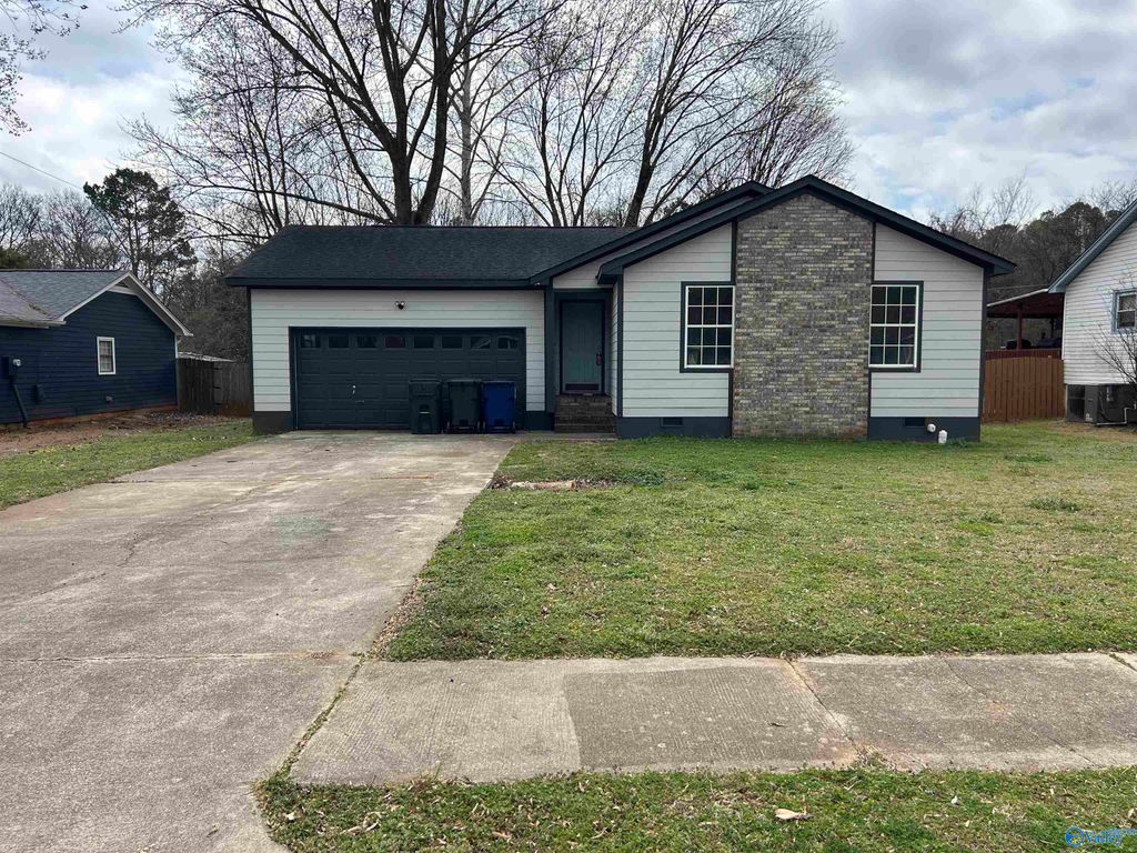 109 Portal Lane, Madison, AL 35758