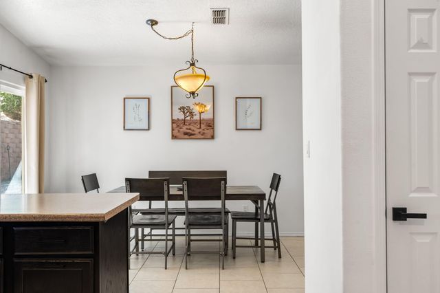 731 Amethyst Drive NE, Rio Rancho, NM 87124