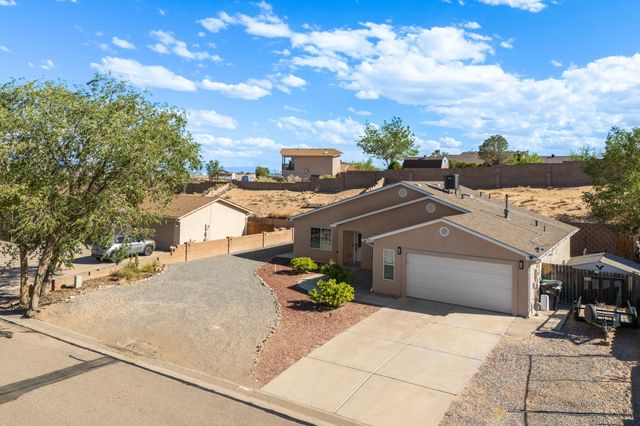 731 Amethyst Drive NE, Rio Rancho, NM 87124