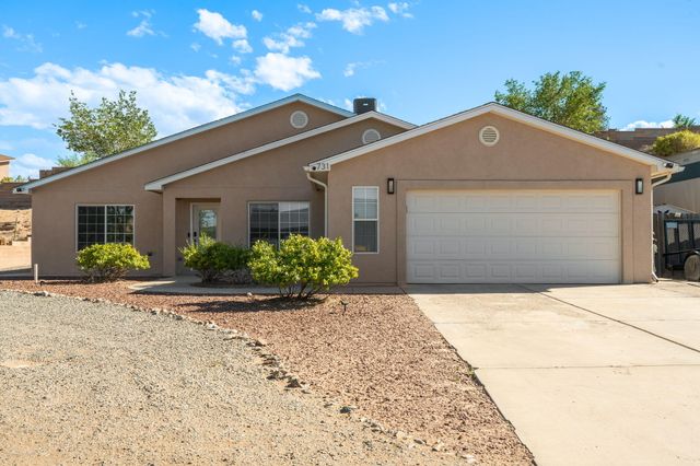 731 Amethyst Drive NE, Rio Rancho, NM 87124