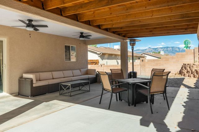 731 Amethyst Drive NE, Rio Rancho, NM 87124