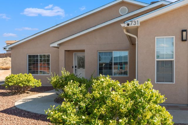 731 Amethyst Drive NE, Rio Rancho, NM 87124