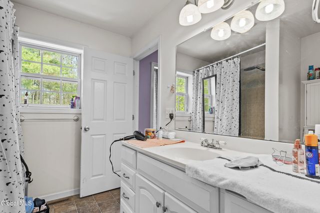31 Kimberly Lane, Queensbury, NY 12804